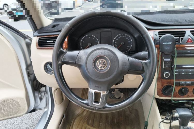 Used Volkswagen Bora 2011 1.6L Automatic Comfort Model Steering Wheel