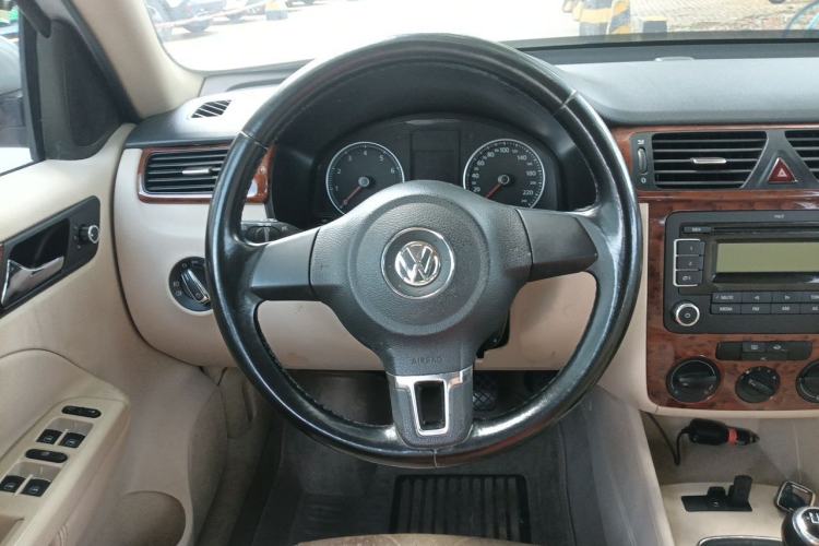 Used Volkswagen Bora 2011 1.6L Manual Comfort Version Steering Wheel