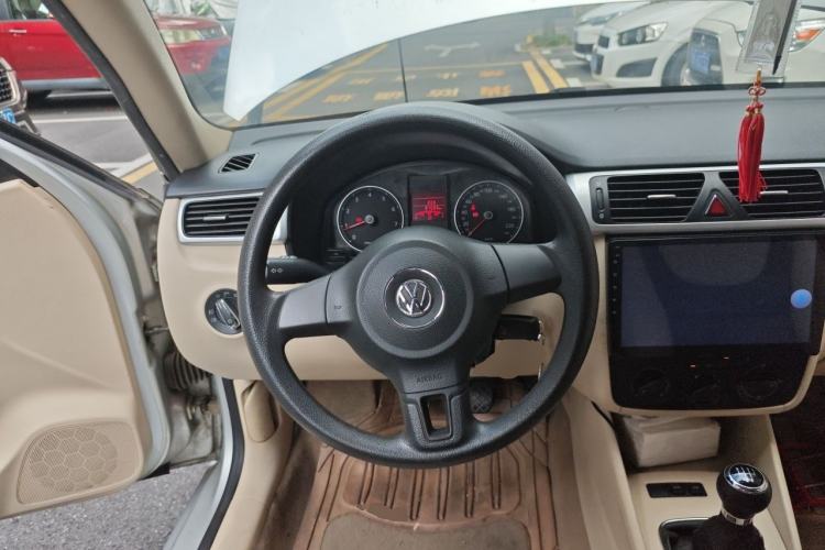 Used Volkswagen Bora 2011 1.6L Manual Fashion Edition Steering Wheel