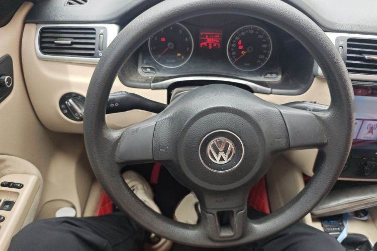 Used Volkswagen Bora 2011 1.6L Manual Fashion Edition Steering Wheel