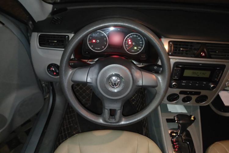 Used Volkswagen Bora 2011 1.6L Automatic Fashion Edition Steering Wheel