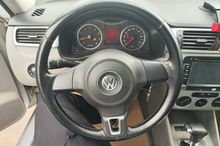 Used Volkswagen Bora 2011 1.6L Automatic Comfort Model Steering Wheel