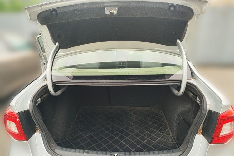 Used Volkswagen Bora 2011 1.6L Automatic Comfort Model Trunk