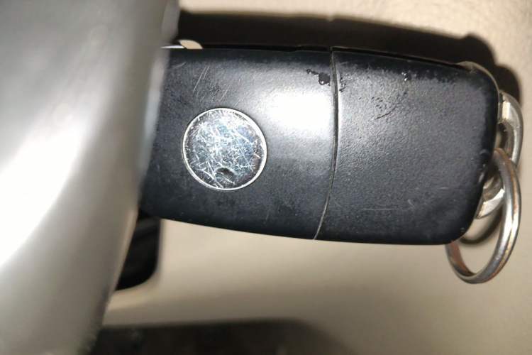 Used Volkswagen Bora 2011 1.6L Manual Comfort Version Vehicle Key