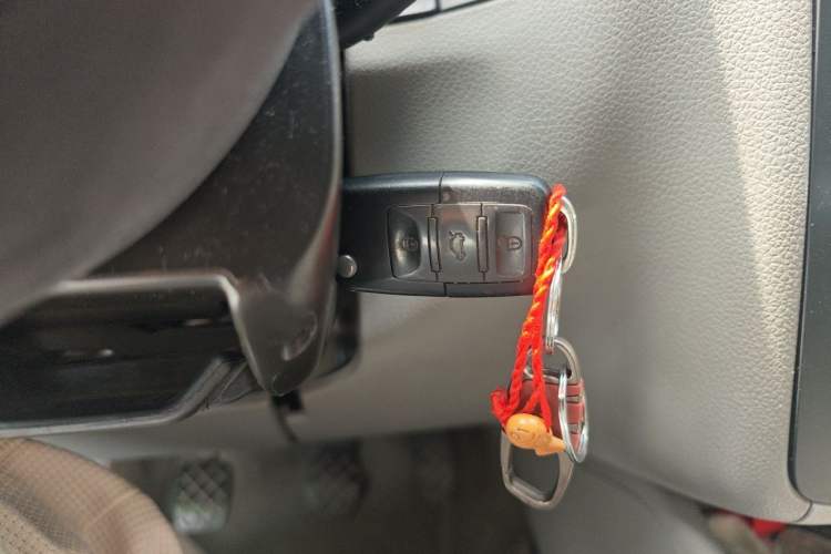 Used Volkswagen Bora 2011 1.6L Manual Comfort Version Vehicle Key