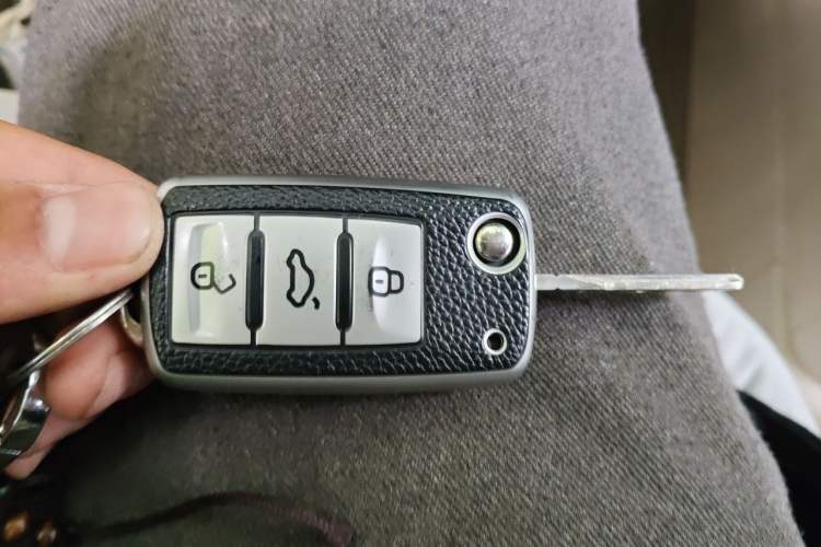 Used Volkswagen Bora 2011 1.6L Automatic Fashion Edition Vehicle Key