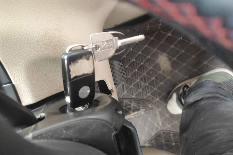 Used Volkswagen Bora 2011 1.6L Automatic Fashion Edition Vehicle Key