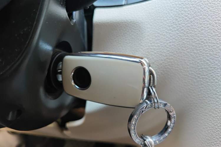 Used Volkswagen Bora 2011 1.6L Automatic Fashion Edition Vehicle Key