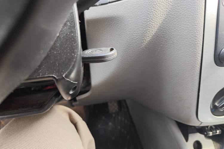 Used Volkswagen Bora 2011 1.6L Automatic Fashion Edition Vehicle Key