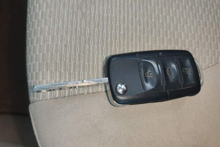 Used Volkswagen Bora 2011 1.6L Automatic Fashion Edition Vehicle Key