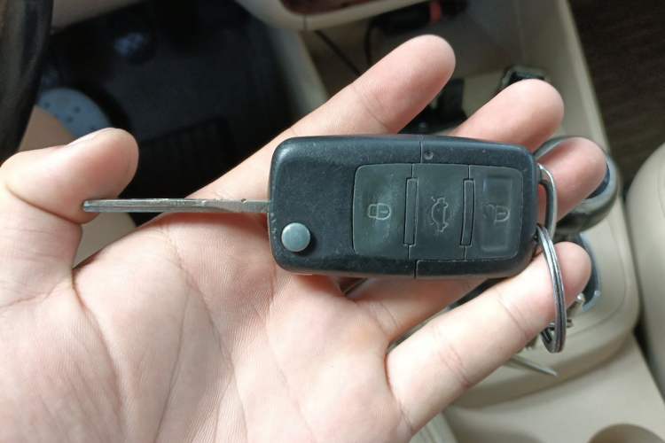 Used Volkswagen Bora 2011 1.6L Manual Comfort Version Vehicle Key