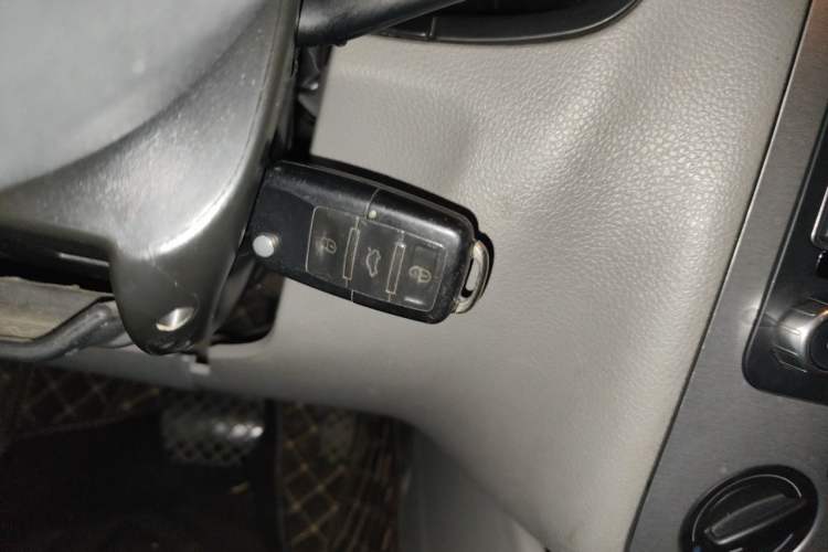 Used Volkswagen Bora 2011 1.6L Automatic Fashion Edition Vehicle Key