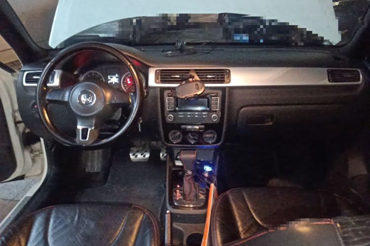 Used Volkswagen Bora 2011 1.4T AT Sportline Center Console