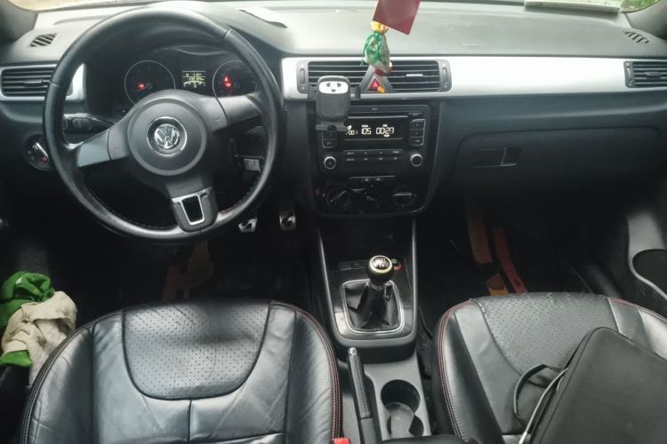 Used Volkswagen Bora 2011 1.4T MT Sportline Center Console