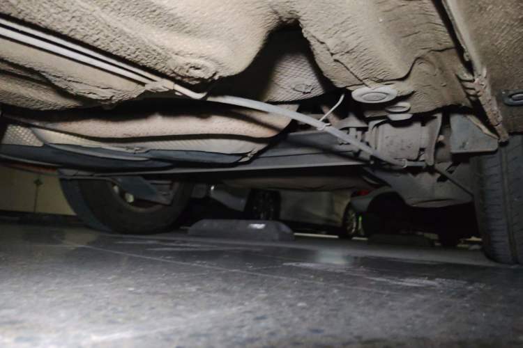 Used Volkswagen Bora 2011 1.6L Automatic Comfort Model Chassis Rear Left