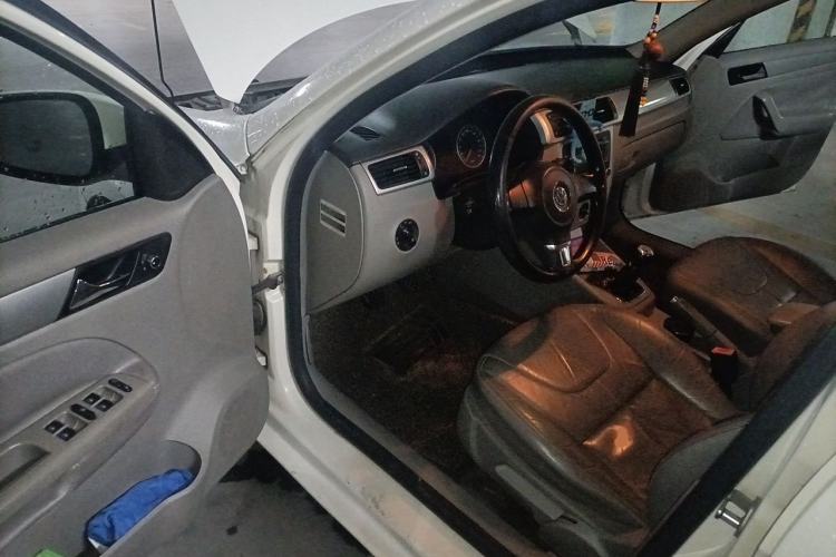 Used Volkswagen Bora 2011 1.6L Manual Comfort Version Driver Seat