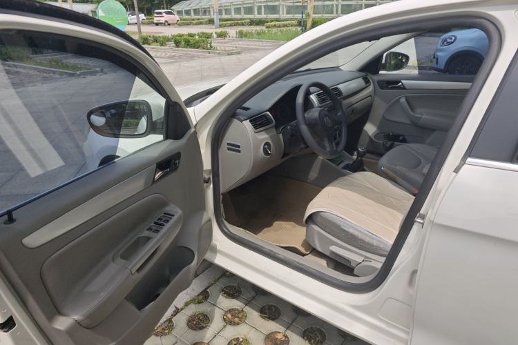 Used Volkswagen Bora 2011 1.6L Manual Fashion Edition Driver Seat