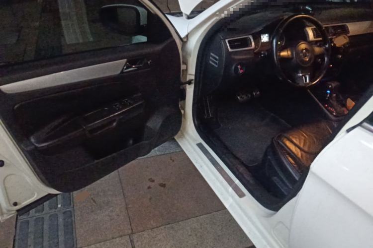 Used Volkswagen Bora 2011 1.4T AT Sportline Driver Seat