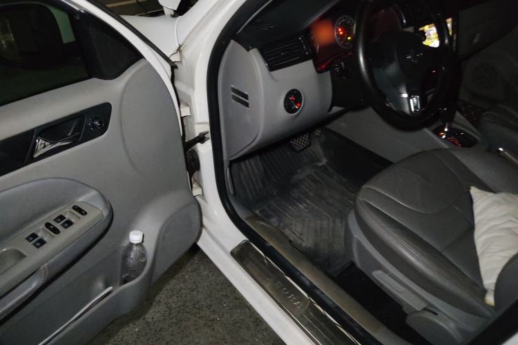Used Volkswagen Bora 2011 1.6L Automatic Comfort Model Driver Seat