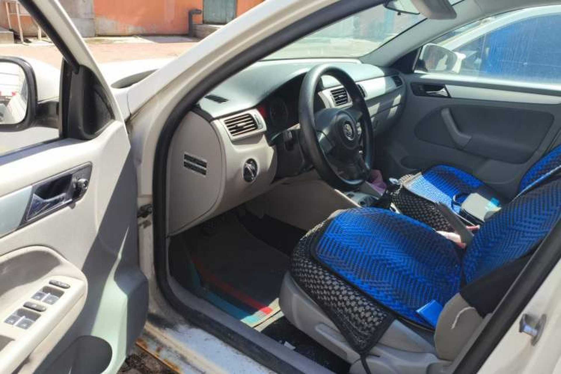 Used Volkswagen Bora 2011 1.6L Manual Fashion Edition Driver Seat