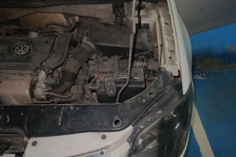 Used Volkswagen Bora 2011 1.4T Manual Comfort Model Engine Bay Left