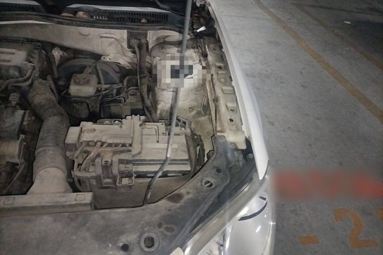 Used Volkswagen Bora 2011 1.6L Manual Comfort Version Engine Bay Left