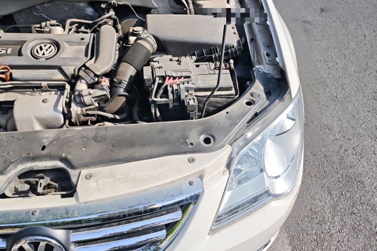 Used Volkswagen Bora 2011 1.4T Automatic Comfort Model Engine Bay Left