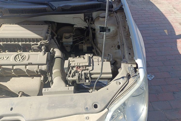 Used Volkswagen Bora 2011 1.6L Manual Comfort Version Engine Bay Left