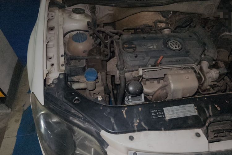Used Volkswagen Bora 2011 1.4T Manual Comfort Model Engine Bay Right