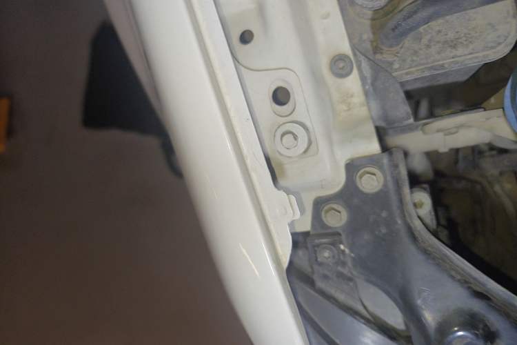 Used Volkswagen Bora 2011 1.6L Automatic Comfort Model Engine Bay Right
