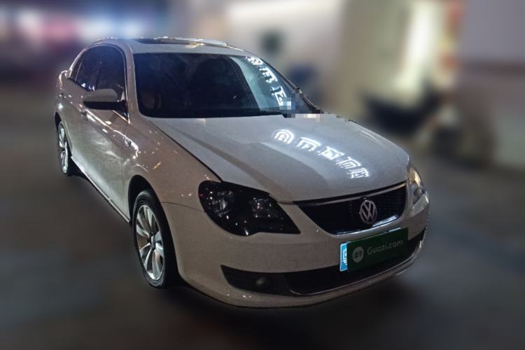 Used Volkswagen Bora 2011 1.4T AT Sportline Front Right 45 Deg