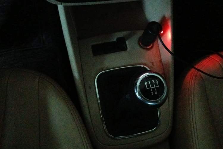 Used Volkswagen Bora 2011 1.6L Manual Fashion Edition Gear Lever