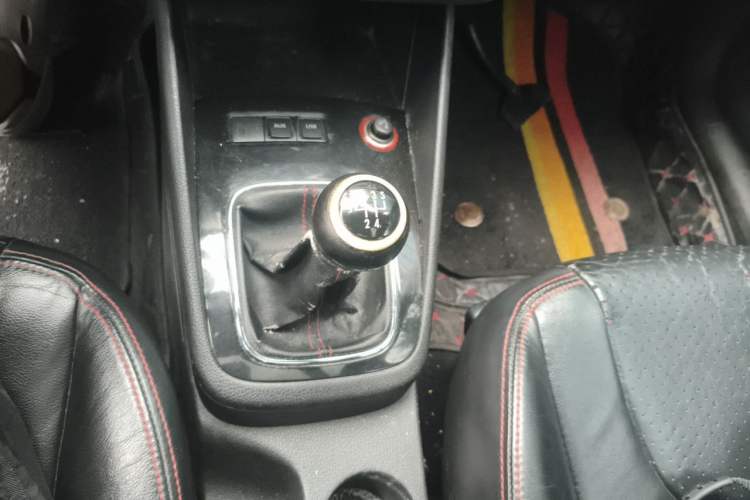 Used Volkswagen Bora 2011 1.4T MT Sportline Gear Lever