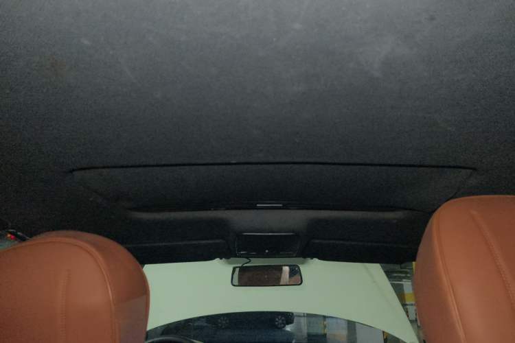 Used Volkswagen Bora 2011 1.4T Manual Comfort Model Headliner