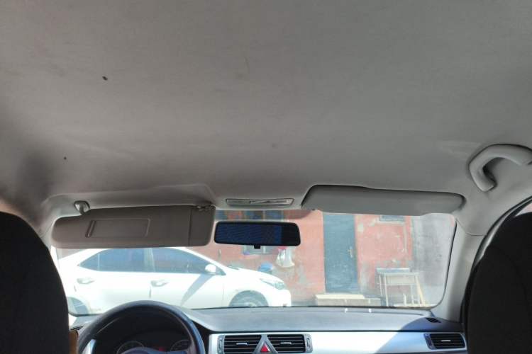 Used Volkswagen Bora 2011 1.6L Manual Fashion Edition Headliner
