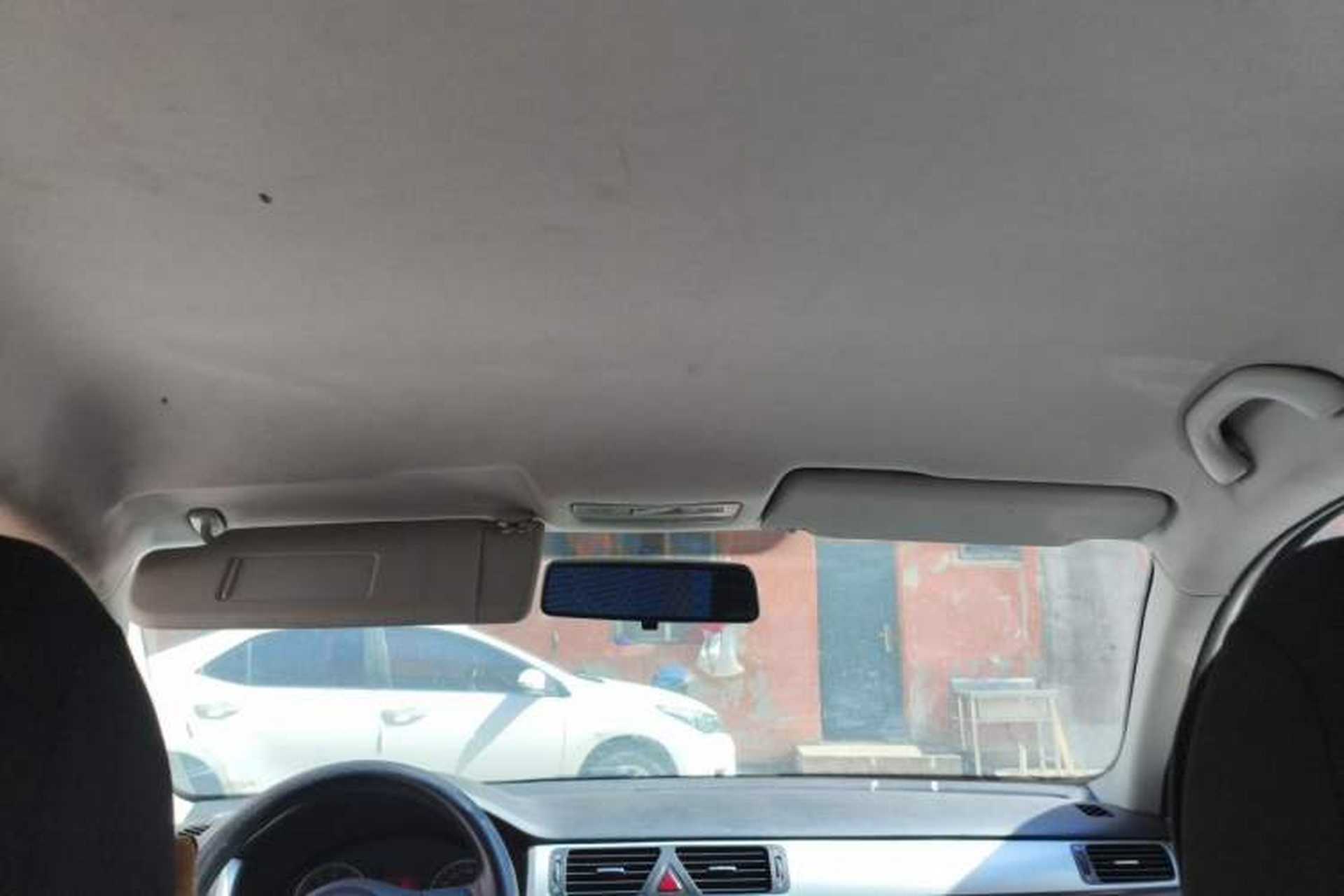 Used Volkswagen Bora 2011 1.6L Manual Fashion Edition Headliner