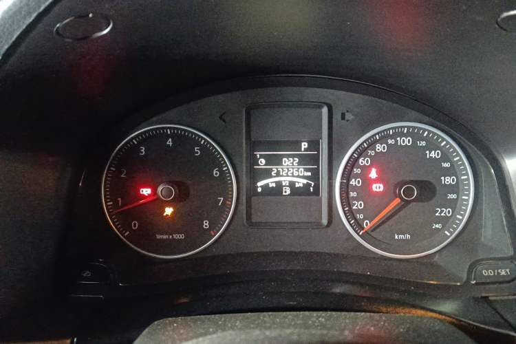 Used Volkswagen Bora 2011 1.4T AT Sportline Instrument Cluster
