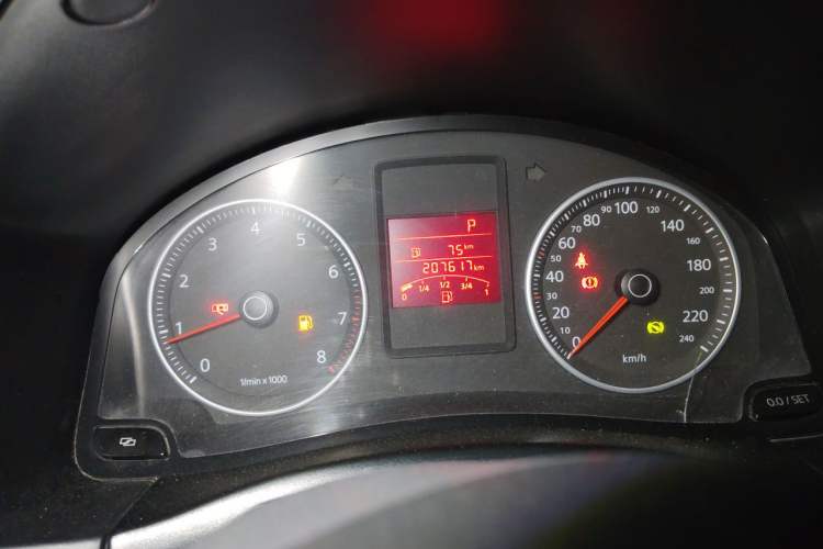Used Volkswagen Bora 2011 1.6L Automatic Comfort Model Instrument Cluster