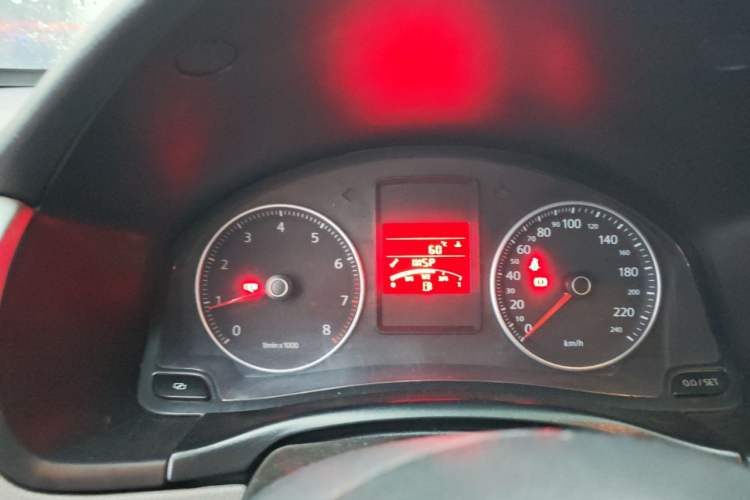 Used Volkswagen Bora 2011 1.6L Manual Fashion Edition Instrument Cluster