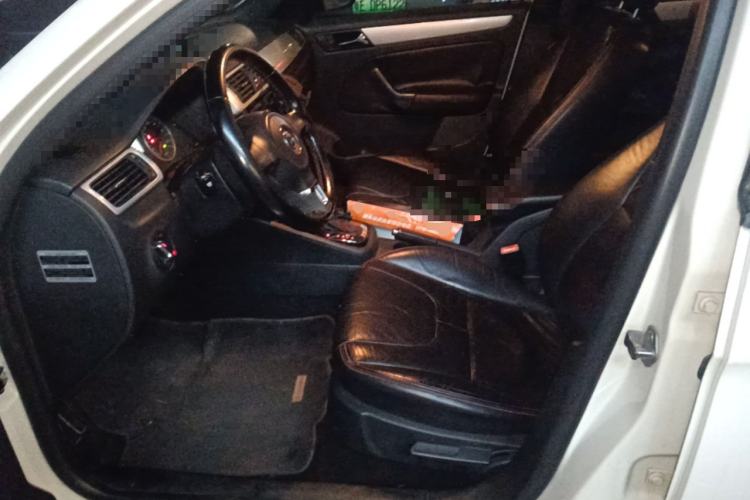Used Volkswagen Bora 2011 1.4T AT Sportline Left Front Seat