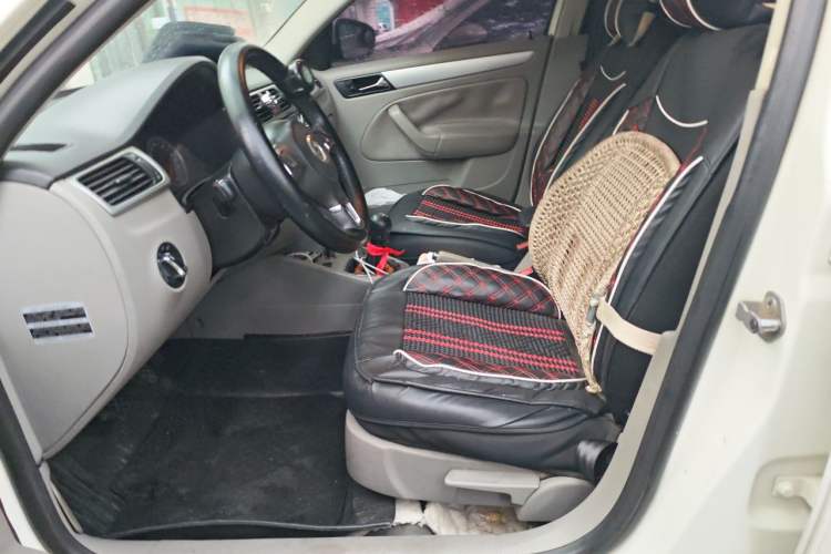Used Volkswagen Bora 2011 1.6L Manual Fashion Edition Left Front Seat