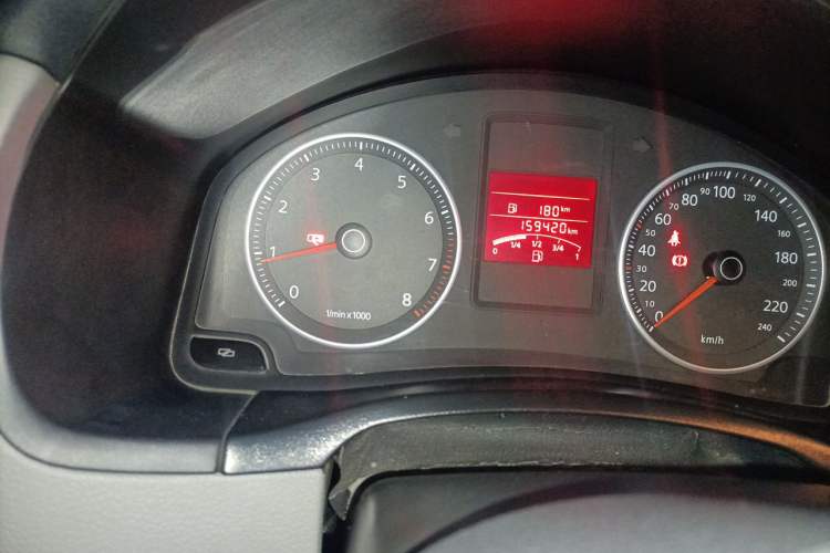 Used Volkswagen Bora 2011 1.6L Manual Comfort Version Odometer Close Up