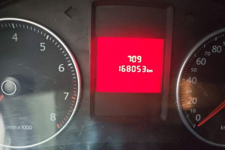Used Volkswagen Bora 2011 1.6L Manual Fashion Edition Odometer Close Up