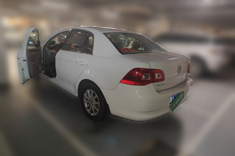 Used Volkswagen Bora 2011 1.6L Automatic Comfort Model Rear Left 45 Deg