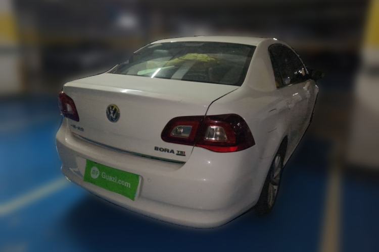 Used Volkswagen Bora 2011 1.4T Manual Comfort Model Rear Right 45 Deg