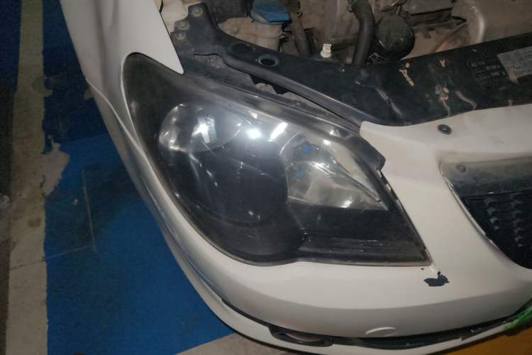 Used Volkswagen Bora 2011 1.4T Manual Comfort Model Right Front Headlight