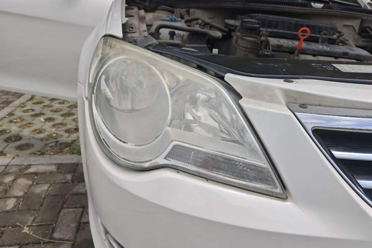 Used Volkswagen Bora 2011 1.6L Manual Fashion Edition Right Front Headlight