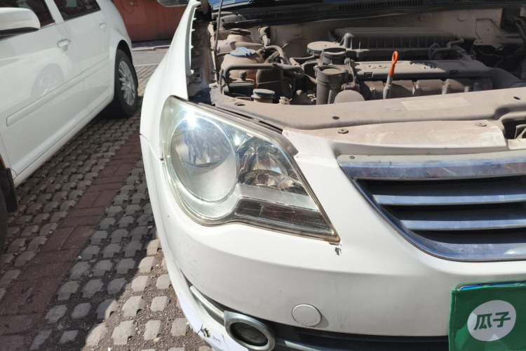 Used Volkswagen Bora 2011 1.6L Manual Fashion Edition Right Front Headlight