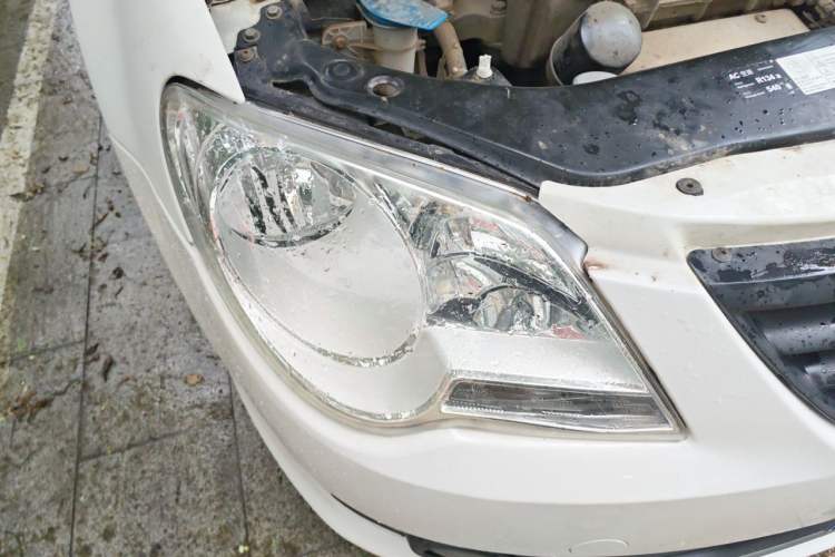 Used Volkswagen Bora 2011 1.6L Manual Fashion Edition Right Front Headlight