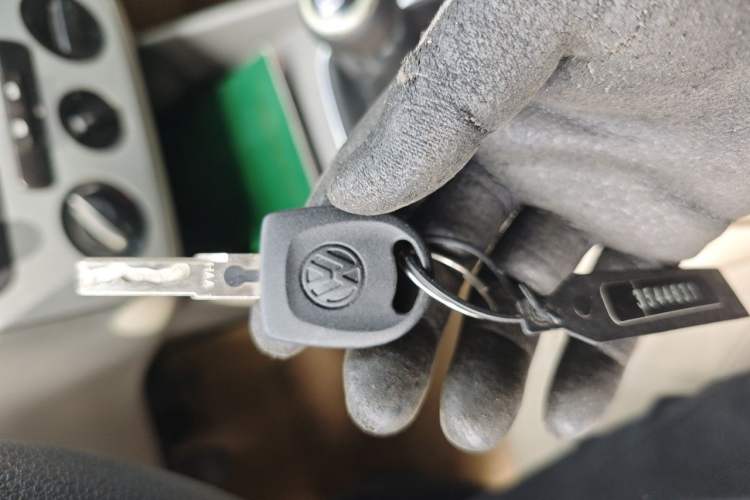 Used Volkswagen Bora 2011 1.6L Manual Fashion Edition Vehicle Key